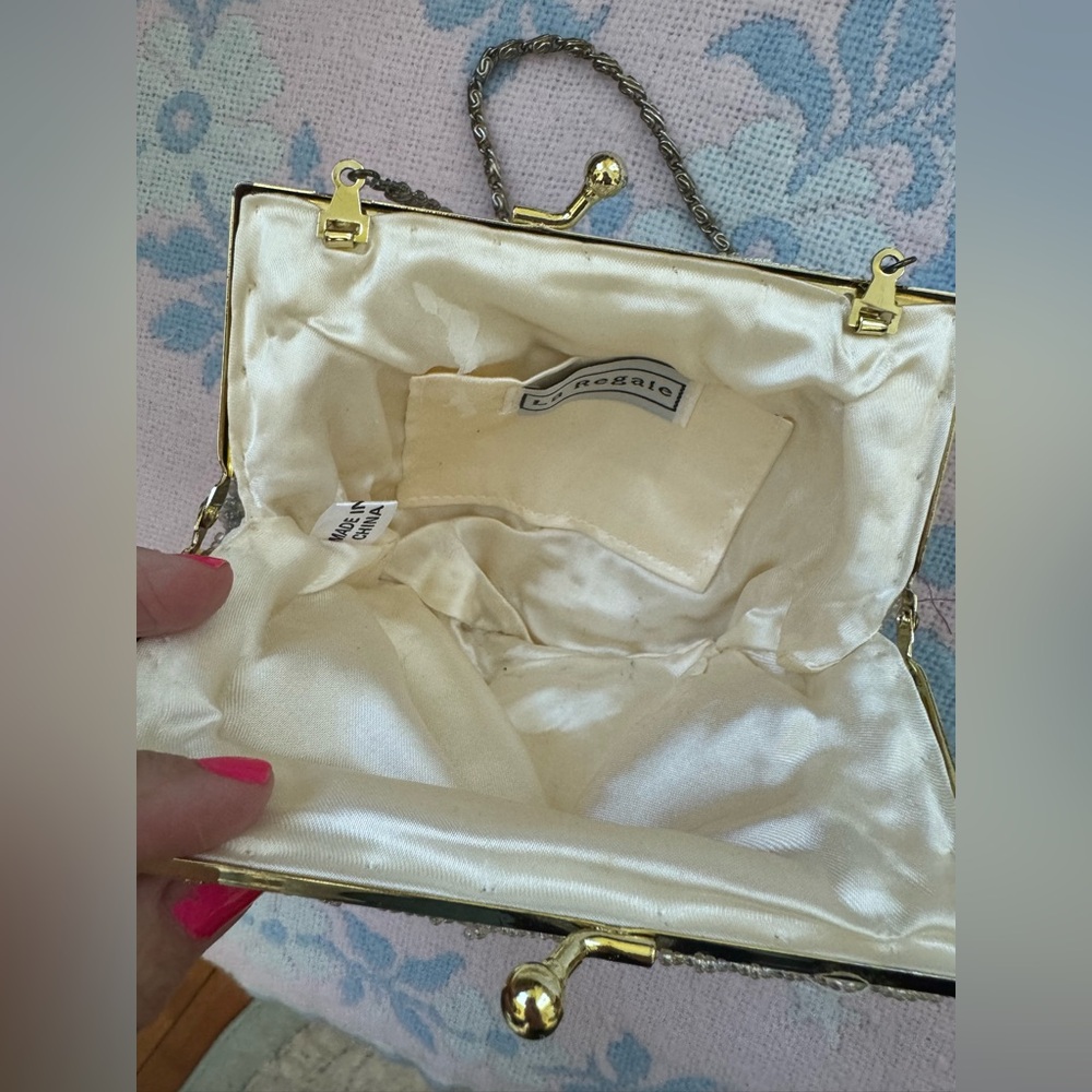 VTG La Regale Elegant Cream Beaded Clutch - Picture 2 of 10